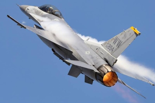 Американский военный эксперт считает, что самолеты F-16 при передаче Украине не переживут столкновения с ПВО ВС РФ